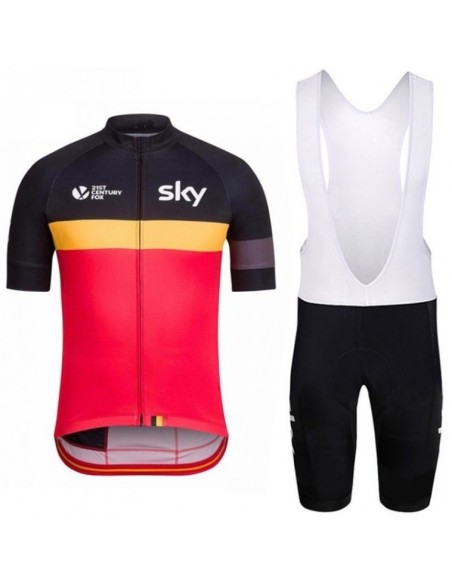 Conjunto corto de ciclismo SKY: comodidad y frescura para tus rutas