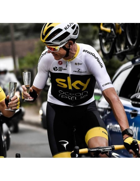 Conjunto de Ciclismo SKY: Comodidad y Estilo para tus Paseos de Verano