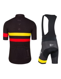 Equipación de ciclismo SKY: comodidad y estilo para tus rutas 2