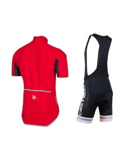 Conjunto corto de ciclismo Castelli: comodidad y estilo para tus rutas 2