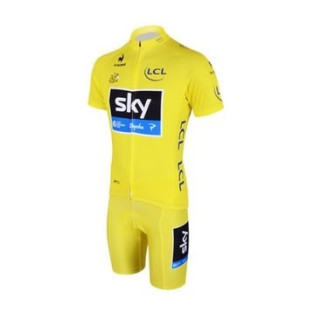 Conjunto de ciclismo SKY: comodidad y estilo para tus rutas este verano