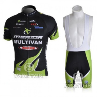 Conjunto de ciclismo Merida: comodidad y estilo para tus rutas