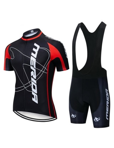Equipación de ciclismo Merida: comodidad y estilo para tus rutas de verano