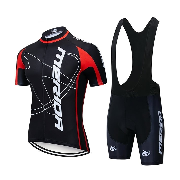 Equipación de ciclismo Merida: comodidad y estilo para tus rutas de verano