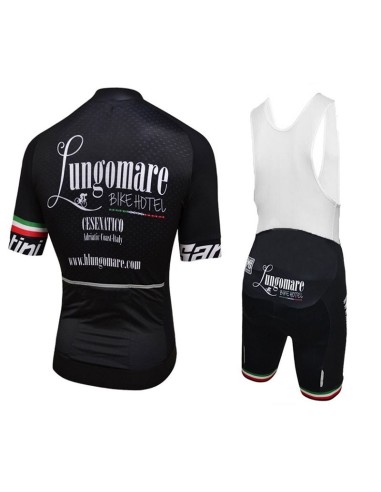 Conjunto corto de ciclismo Santini: comodidad y calidad para tus rutas