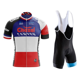 Conjunto de ciclismo Canyon: comodidad y frescura para tus paseos de verano