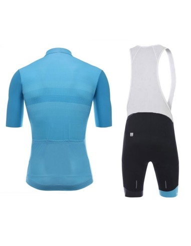 Conjunto de ciclismo Santini: comodidad y estilo para tus paseos en verano