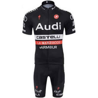 Conjunto corto de ciclismo Audi: comodidad y estilo para tus paseos