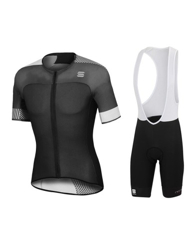 Conjunto corto de ciclismo Sportfull: comodidad y frescura para tus paseos