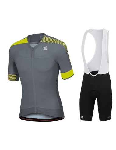 Conjunto corto de ciclismo Sportfull: comodidad y calidad para tus paseos