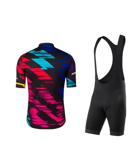 Equipación de ciclismo Canyon: comodidad y calidad para tus rutas