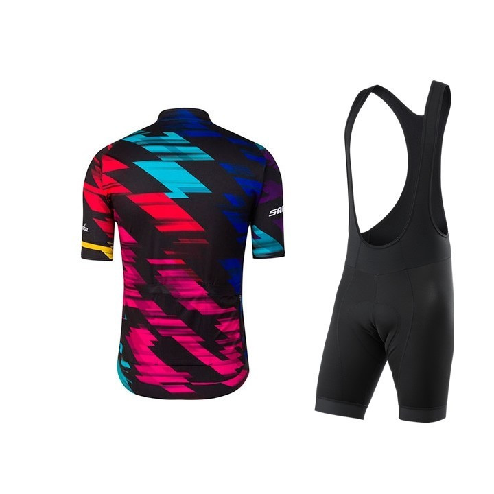 Equipación de ciclismo Canyon: comodidad y calidad para tus rutas