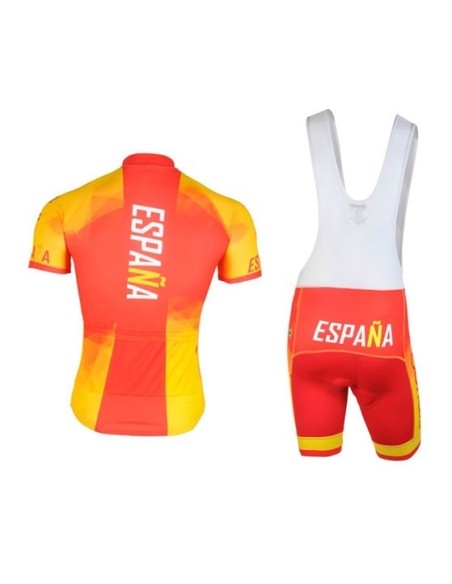 Conjunto corto de ciclismo en España: comodidad y calidad para tus paseos