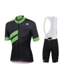 Conjunto corto de ciclismo Sportfull: comodidad y calidad para tus paseos