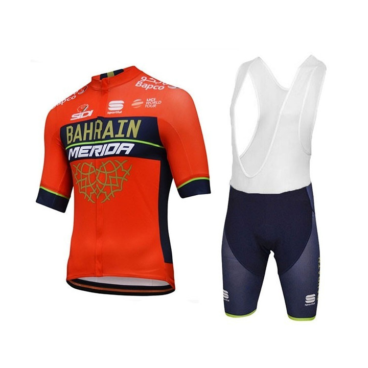 Equipación de ciclismo Merida: comodidad y estilo para tus rutas este verano