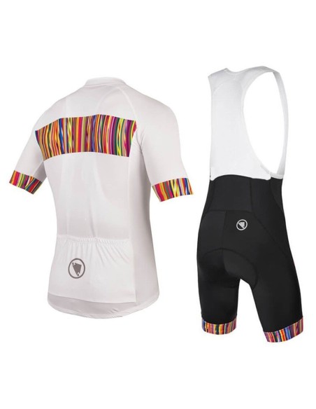 Conjunto de ciclismo corto Endura: comodidad y estilo para tus paseos