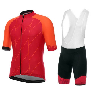 Conjunto corto de ciclismo Santini: comodidad y frescura para tus rutas