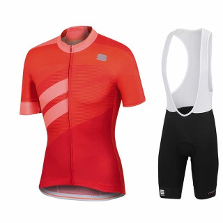Conjunto corto de ciclismo Sportfull: comodidad y frescura para tus rutas