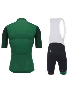 Equipación de ciclismo Santini: comodidad y estilo para tus rutas 2