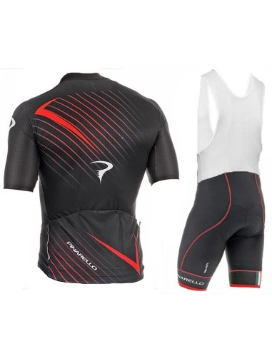 Conjunto de ciclismo corto Pinarello: comodidad y frescura para tus rutas