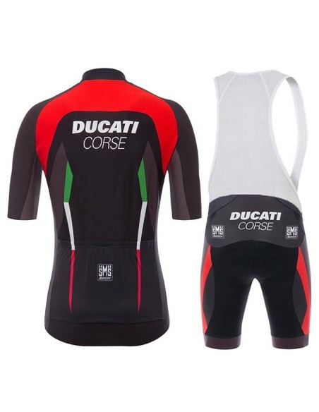Conjunto corto de ciclismo Ducati: comodidad y estilo para tus rutas de verano