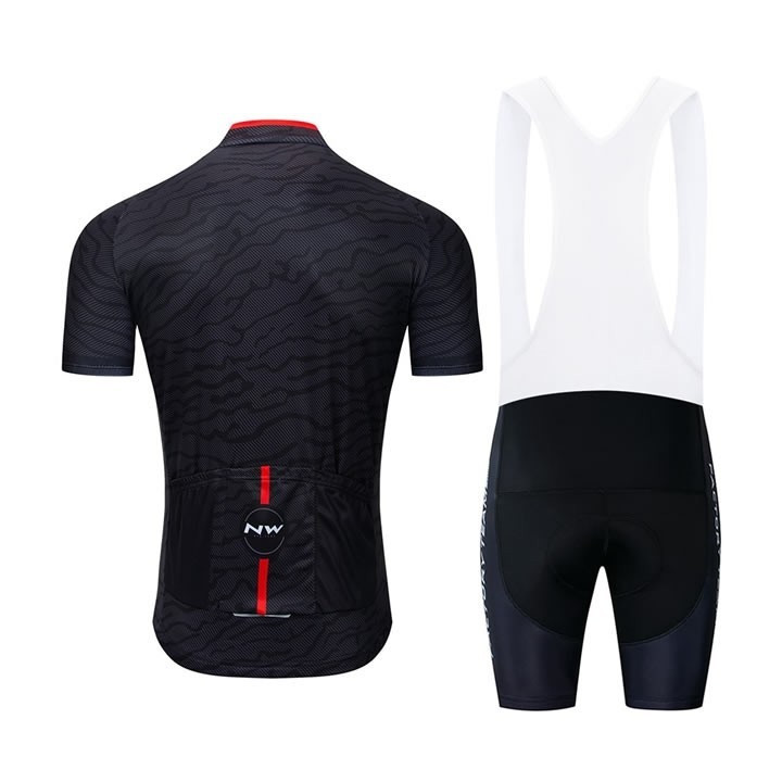 Conjunto corto de ciclismo Northwave: comodidad y estilo para tus paseos