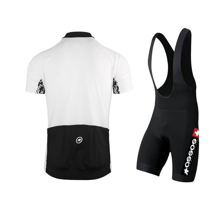 Equipación de ciclismo Assos: comodidad y frescura para tus rutas