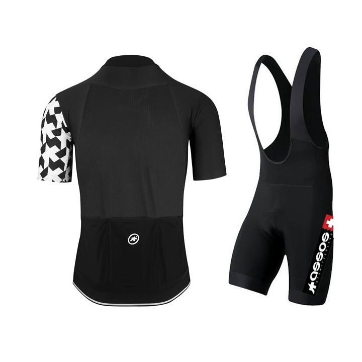 Equipación de ciclismo Assos: comodidad y frescura para tus rutas