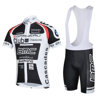 Equipación de ciclismo BMC: comodidad y estilo para tus rutas de verano