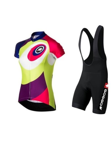 Conjunto de ciclismo Assos: comodidad y frescura para tus rutas