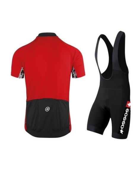 Conjunto de ciclismo Assos: comodidad y estilo para tus rutas de verano