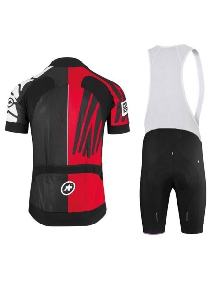 Equipación de ciclismo Assos: comodidad y estilo para tus rutas