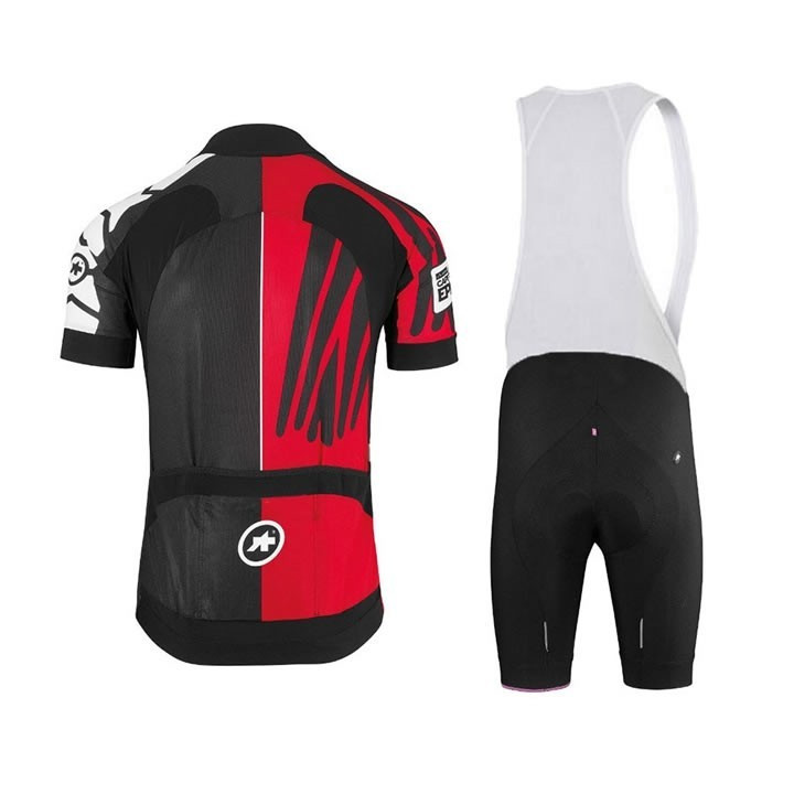 Equipación de ciclismo Assos: comodidad y estilo para tus rutas