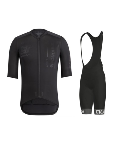 Conjunto corto de ciclismo EF Education First para un verano cómodo y fresco