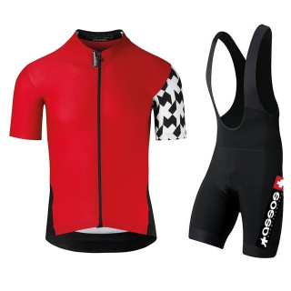 Conjunto corto de ciclismo Assos: comodidad y frescura para tus paseos