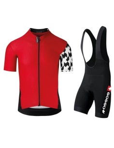 Conjunto corto de ciclismo Assos: comodidad y frescura para tus paseos