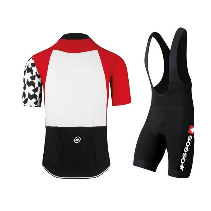 Conjunto corto de ciclismo Assos: comodidad y frescura para tus paseos