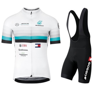 Equipación de ciclismo Assos: comodidad y estilo para tus rutas de verano