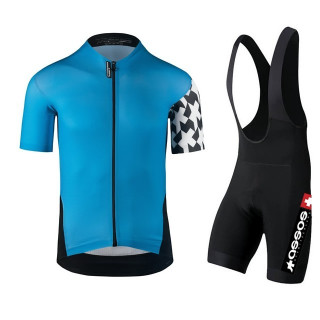 Conjunto de ciclismo Assos: comodidad y frescura para tus paseos