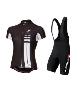 Conjunto de ciclismo Assos: comodidad y frescura para tus paseos