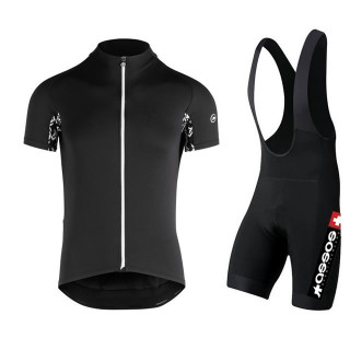 Conjunto Corto de Ciclismo Assos: Comodidad y Estilo para el Verano