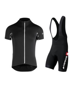Conjunto Corto de Ciclismo Assos: Comodidad y Estilo para el Verano