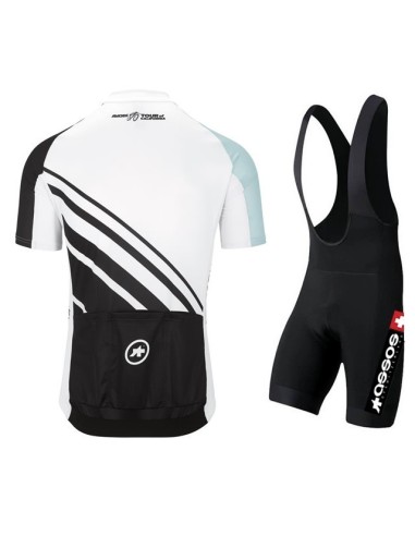 Conjunto de ciclismo Assos: comodidad y estilo para tus paseos en verano