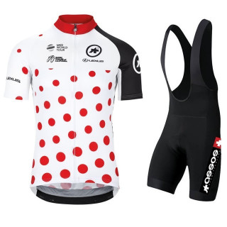 Conjunto de ciclismo Assos: comodidad y frescura para tus rutas