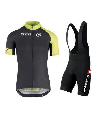 Conjunto de ciclismo Assos: comodidad y frescura para tus rutas