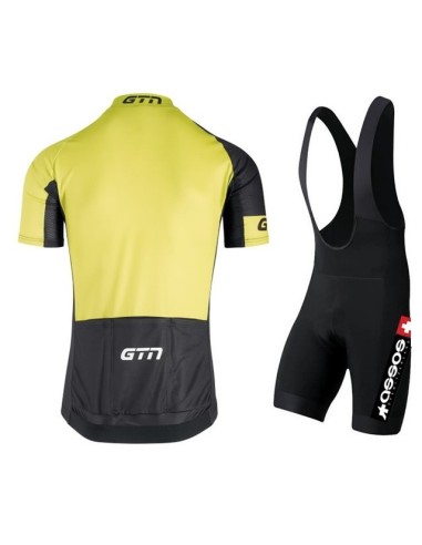 Conjunto de ciclismo Assos: comodidad y frescura para tus rutas