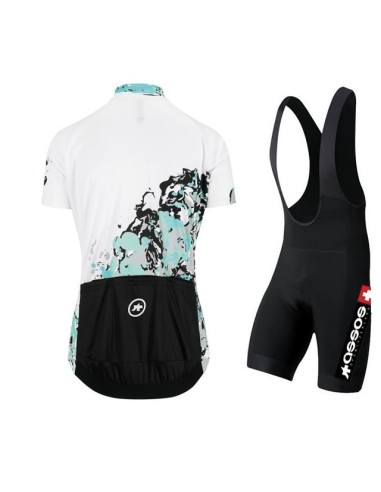 Conjunto de ciclismo Assos: comodidad y estilo para tus paseos en verano
