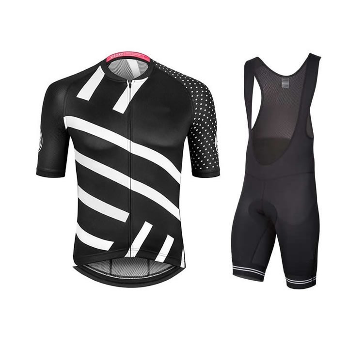 Equipación de ciclismo Ronix: comodidad y frescura para tus rutas