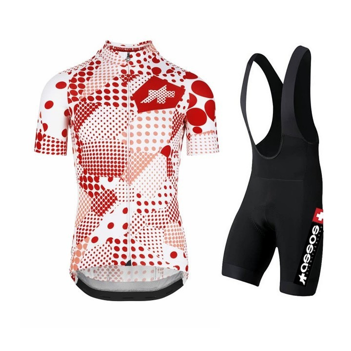 Equipación de ciclismo Assos: comodidad y estilo para tus rutas de verano