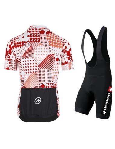 Equipación de ciclismo Assos: comodidad y estilo para tus rutas de verano